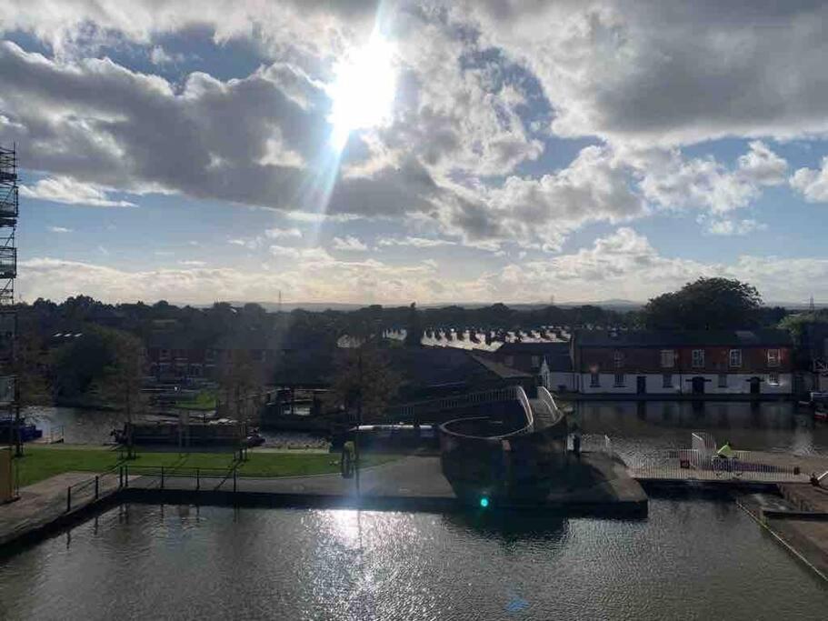 City Centre 2 Bed Apartment Chester Zewnętrze zdjęcie